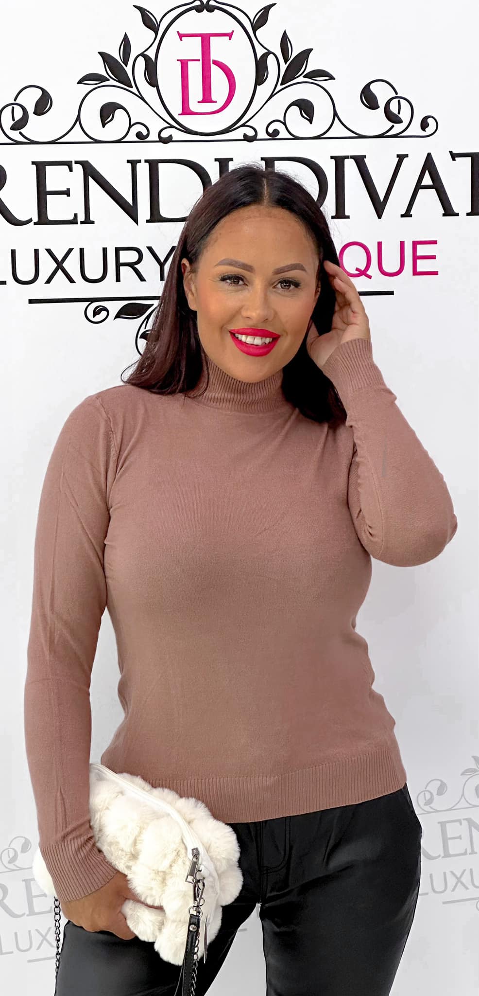 Soft knitted fabric half turtleneck - Image 8