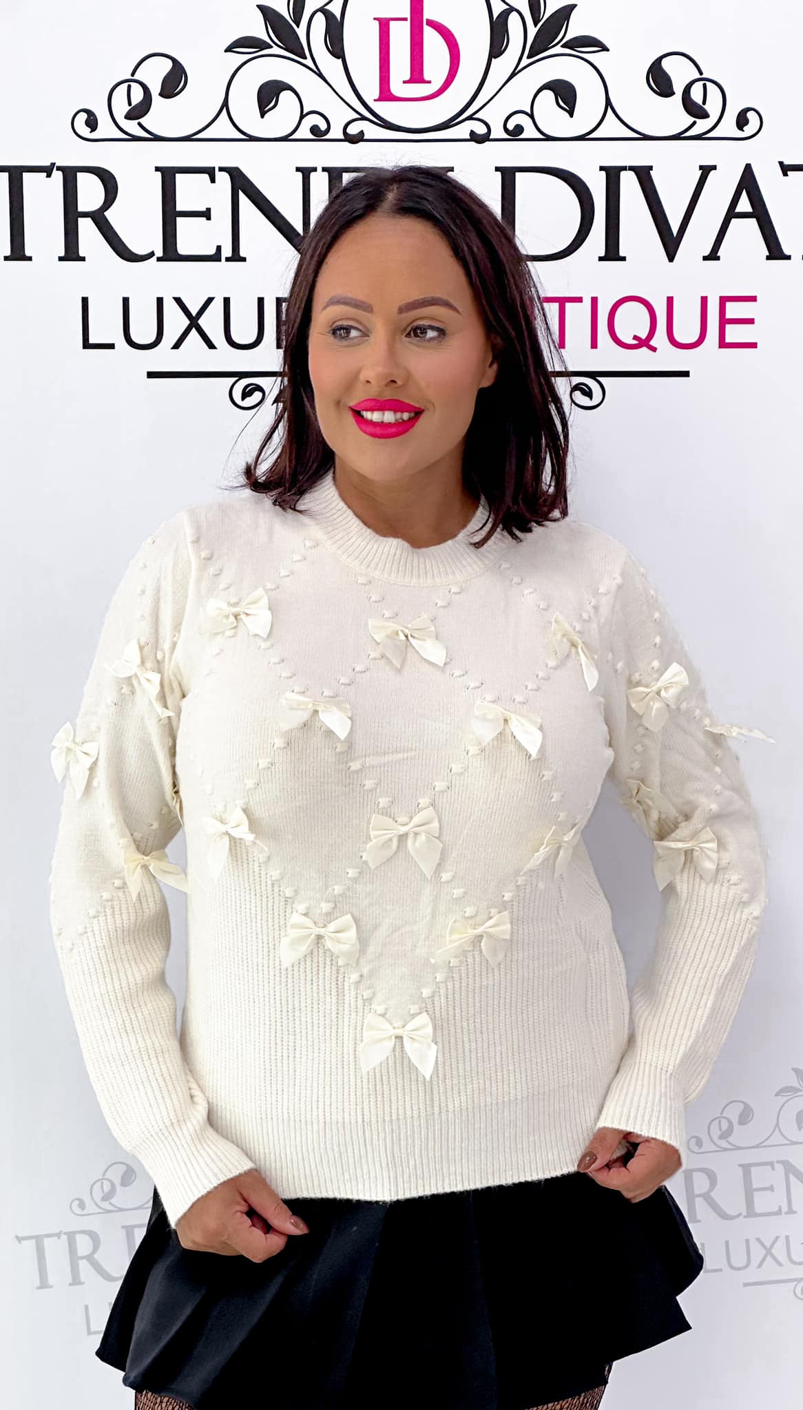 Knitted top with polka dots and bows - Image 2