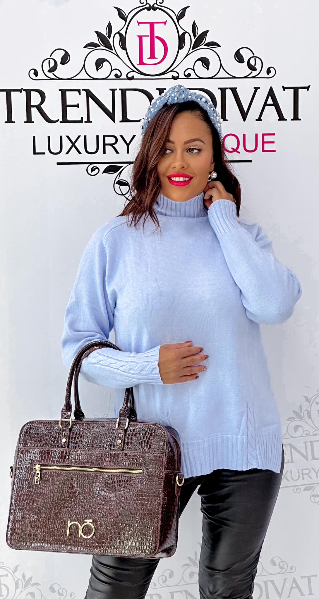 Turtleneck with side slits, soft, thicker knit fabric - Image 2