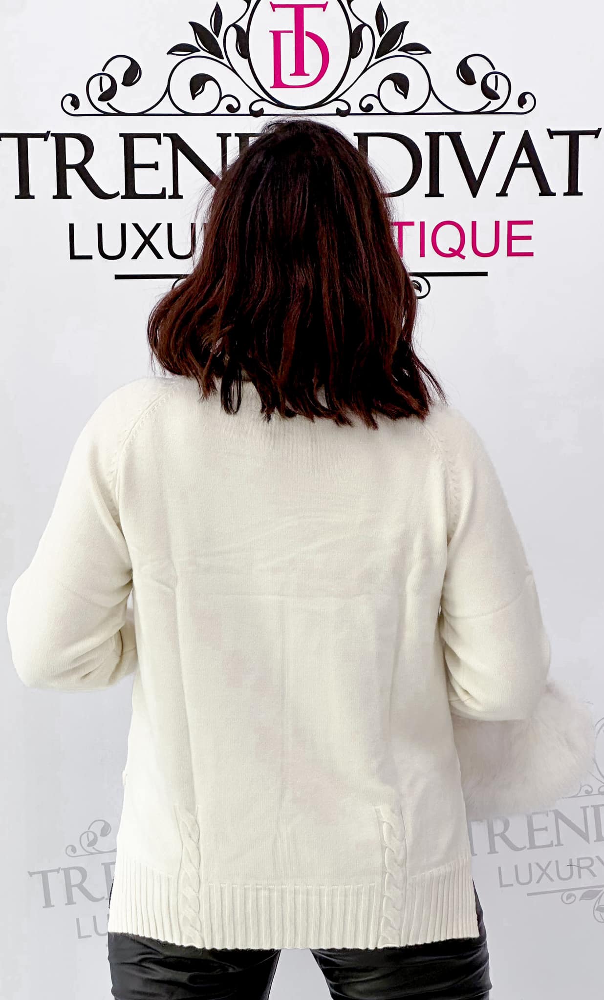 Turtleneck with side slits, soft, thicker knit fabric - Image 9