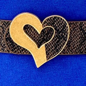 Szívecskés csatos, párducmintás gumis öv