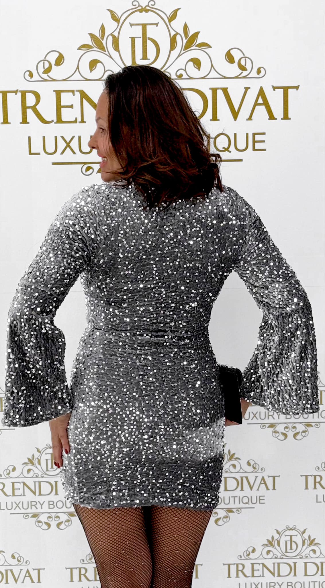 Little dress with velvet fabric and sequins on funnel sleeves - Image 11