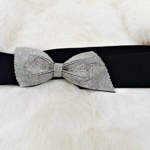 Ezüst színű kövekkel kirakott masnis, gumis öv