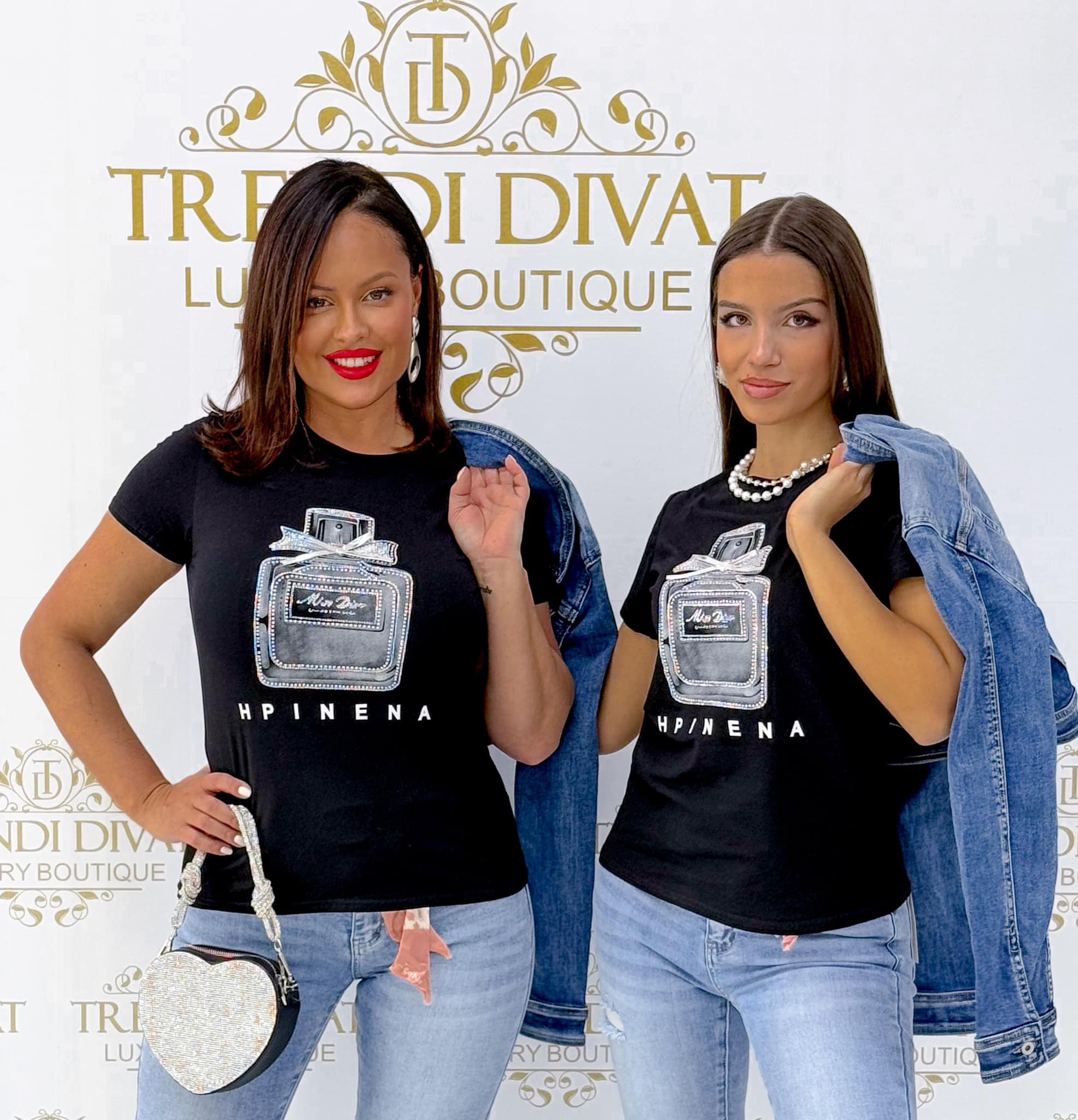 Perfume pattern T-shirt with stones - Image 2