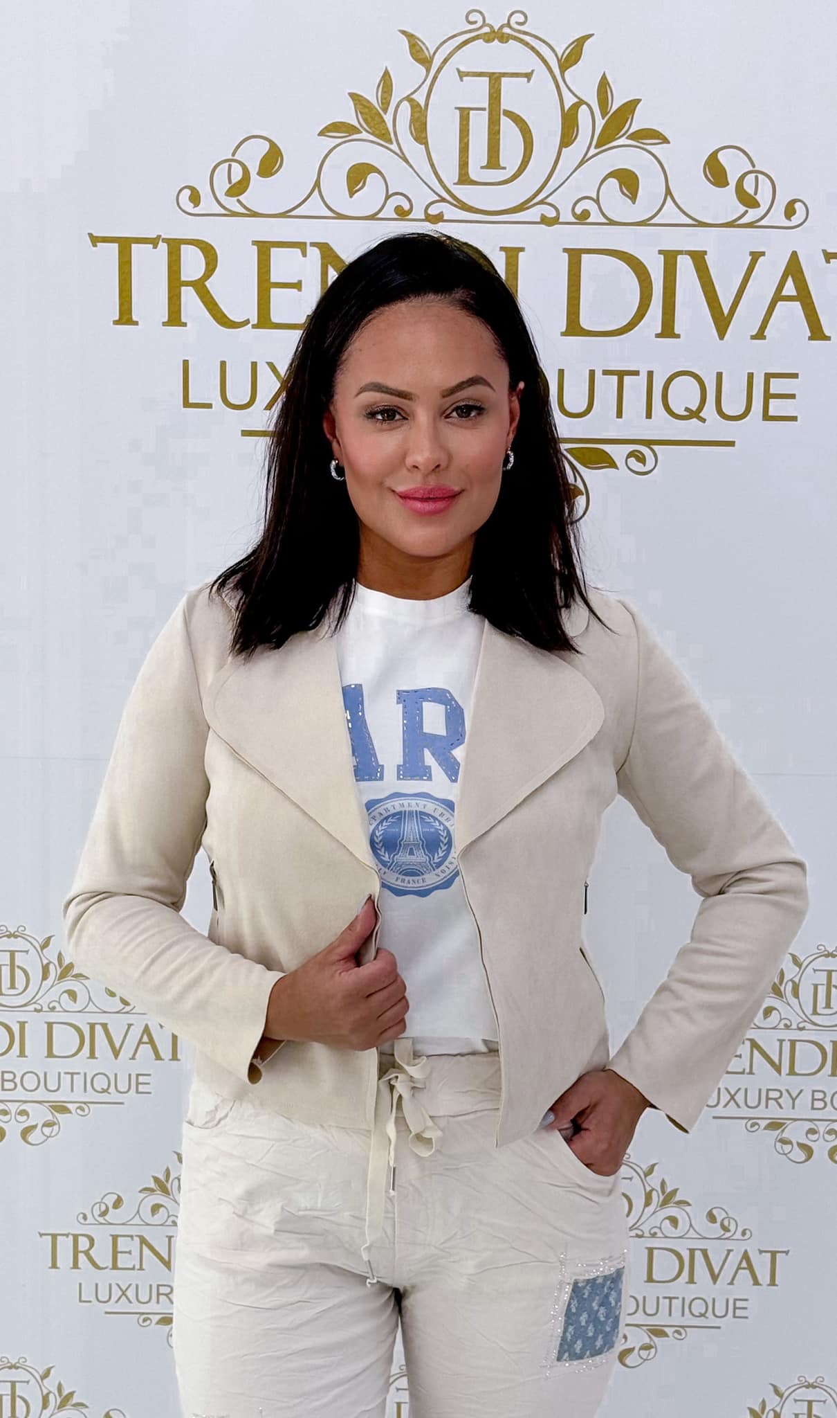 Short collar, short style, suede small coat with zipper trim - Image 13