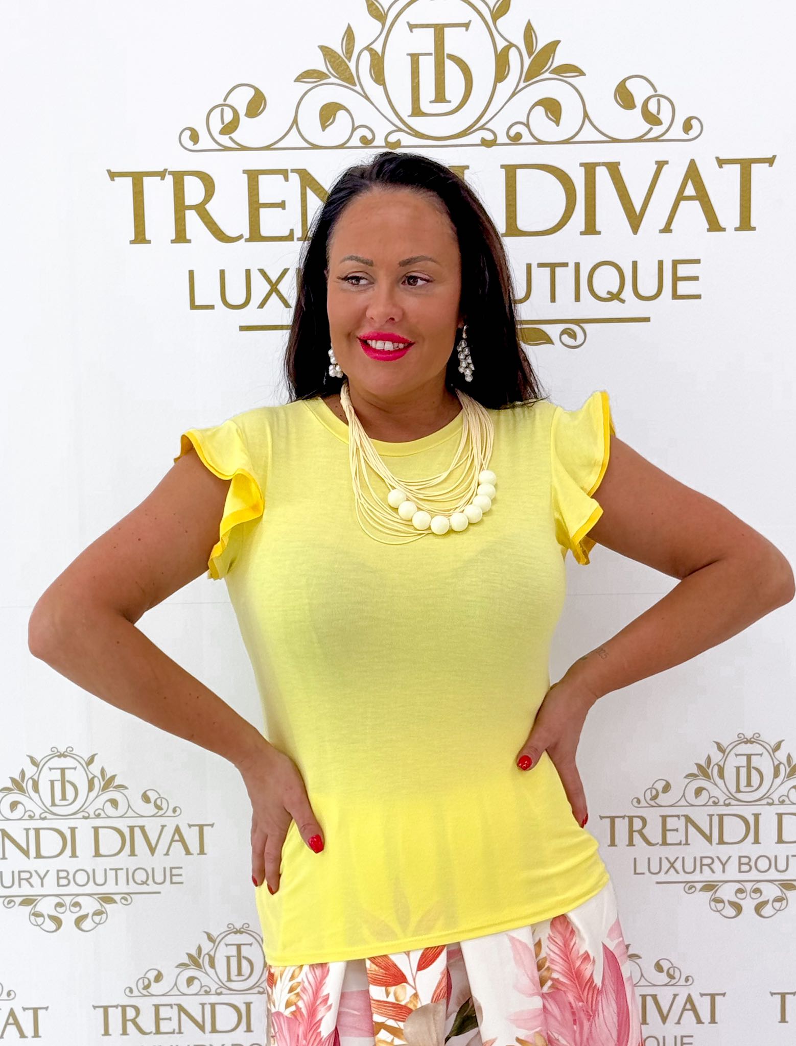 Small cotton top with ruffled shoulders - Image 39