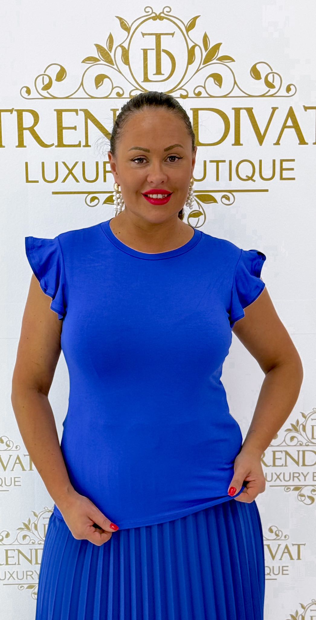 Small cotton top with ruffled shoulders - Image 23