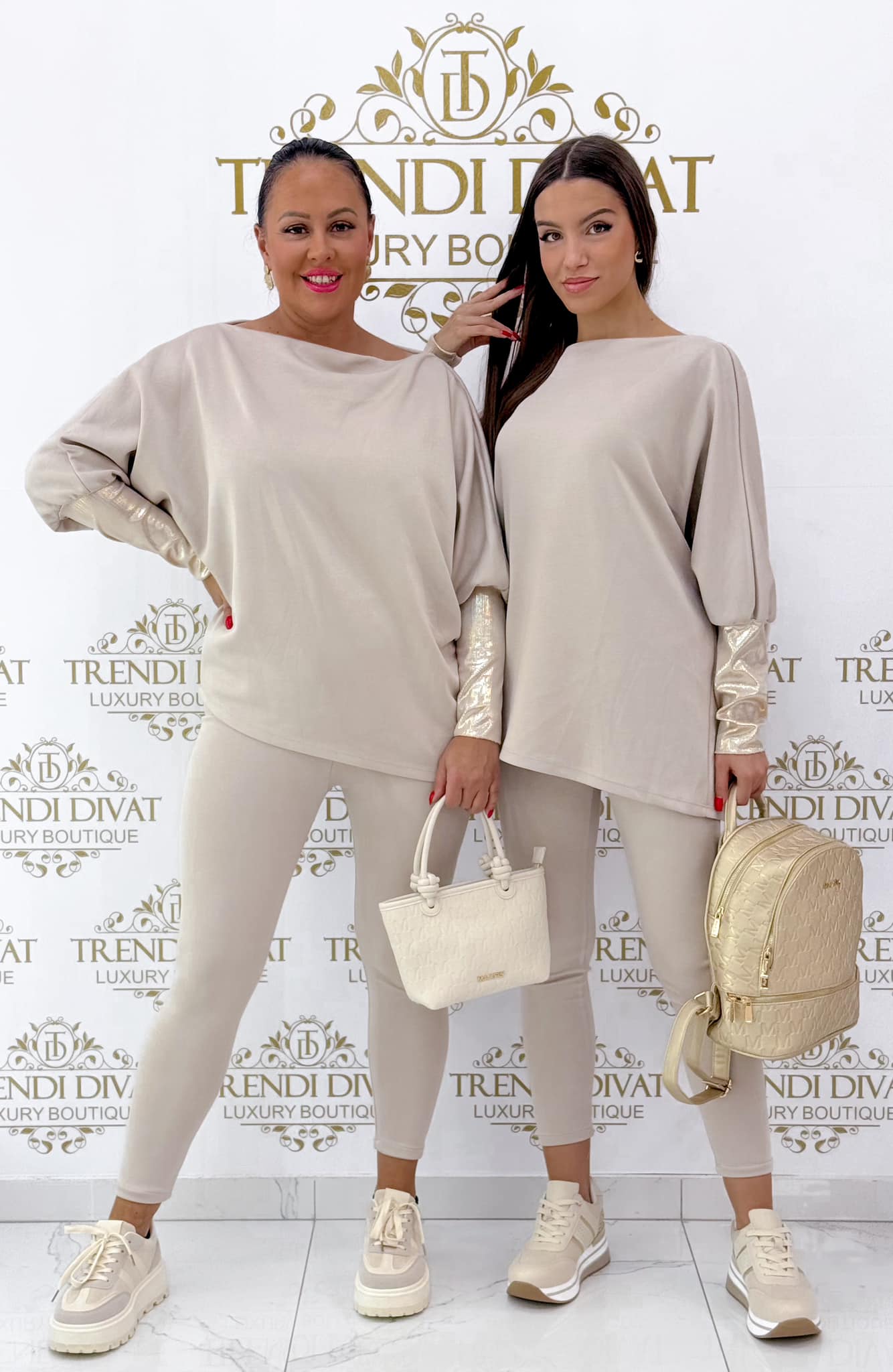 Flamingo patterned leggings in soft fabric - Image 8