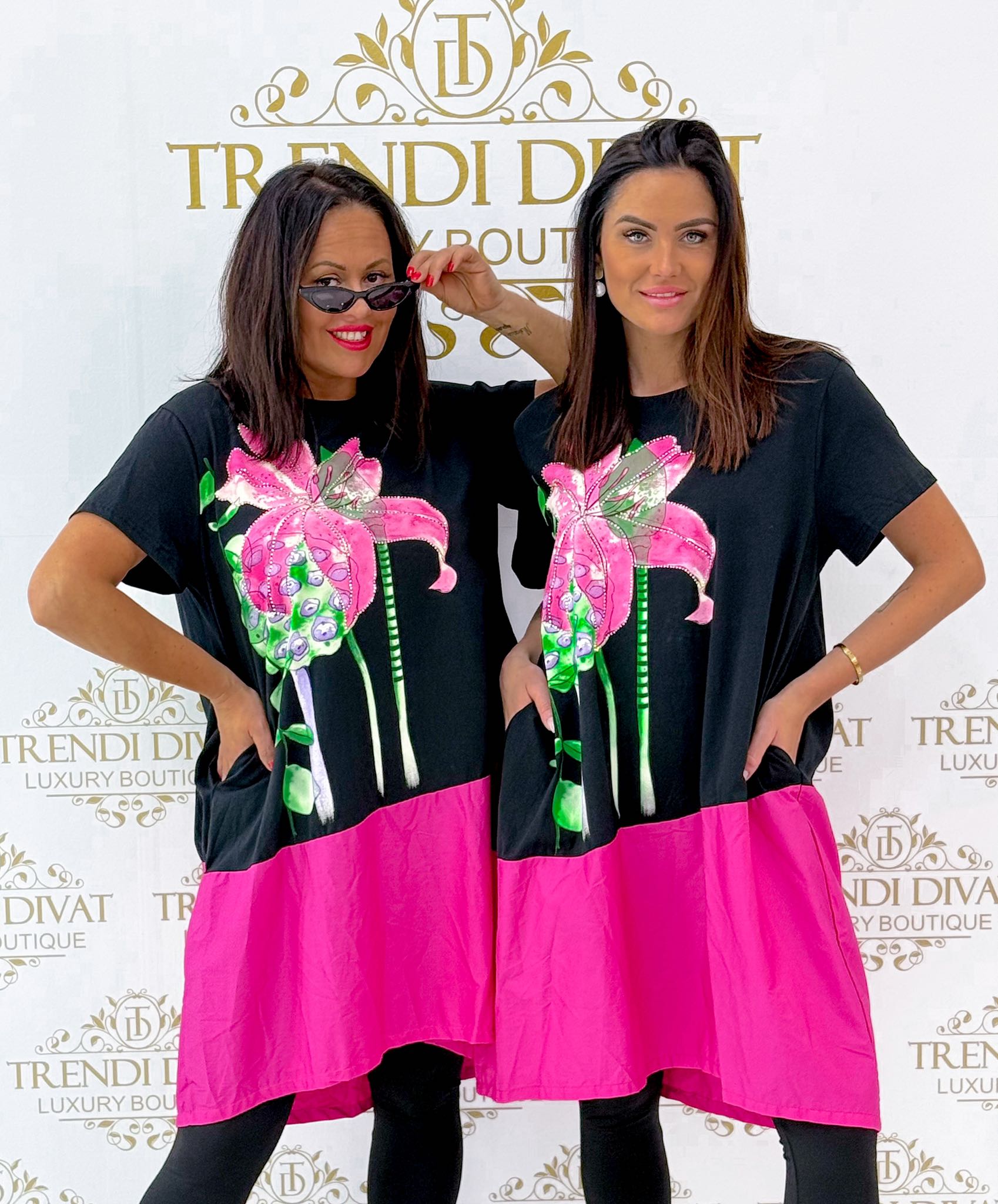 Kövekkel díszített virág mintázatú, laza fazonú tunika - Image 14