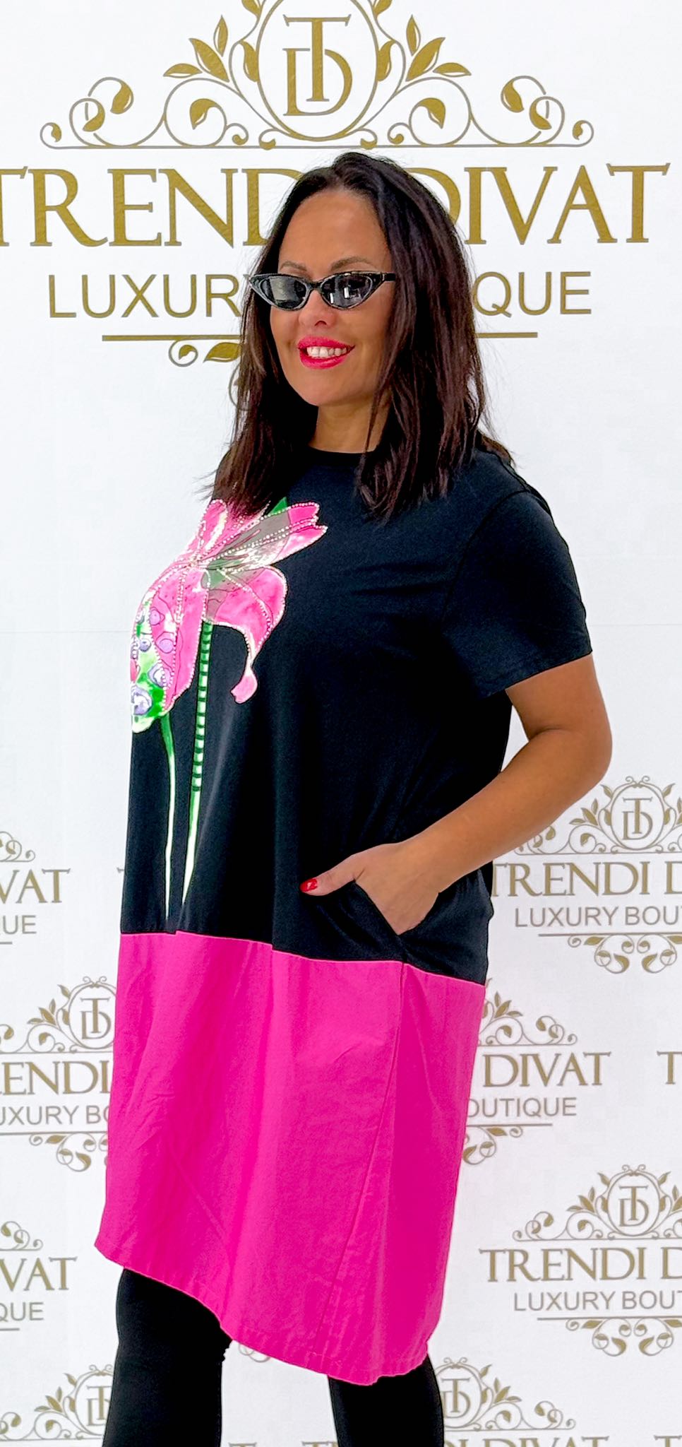 Kövekkel díszített virág mintázatú, laza fazonú tunika - Image 18