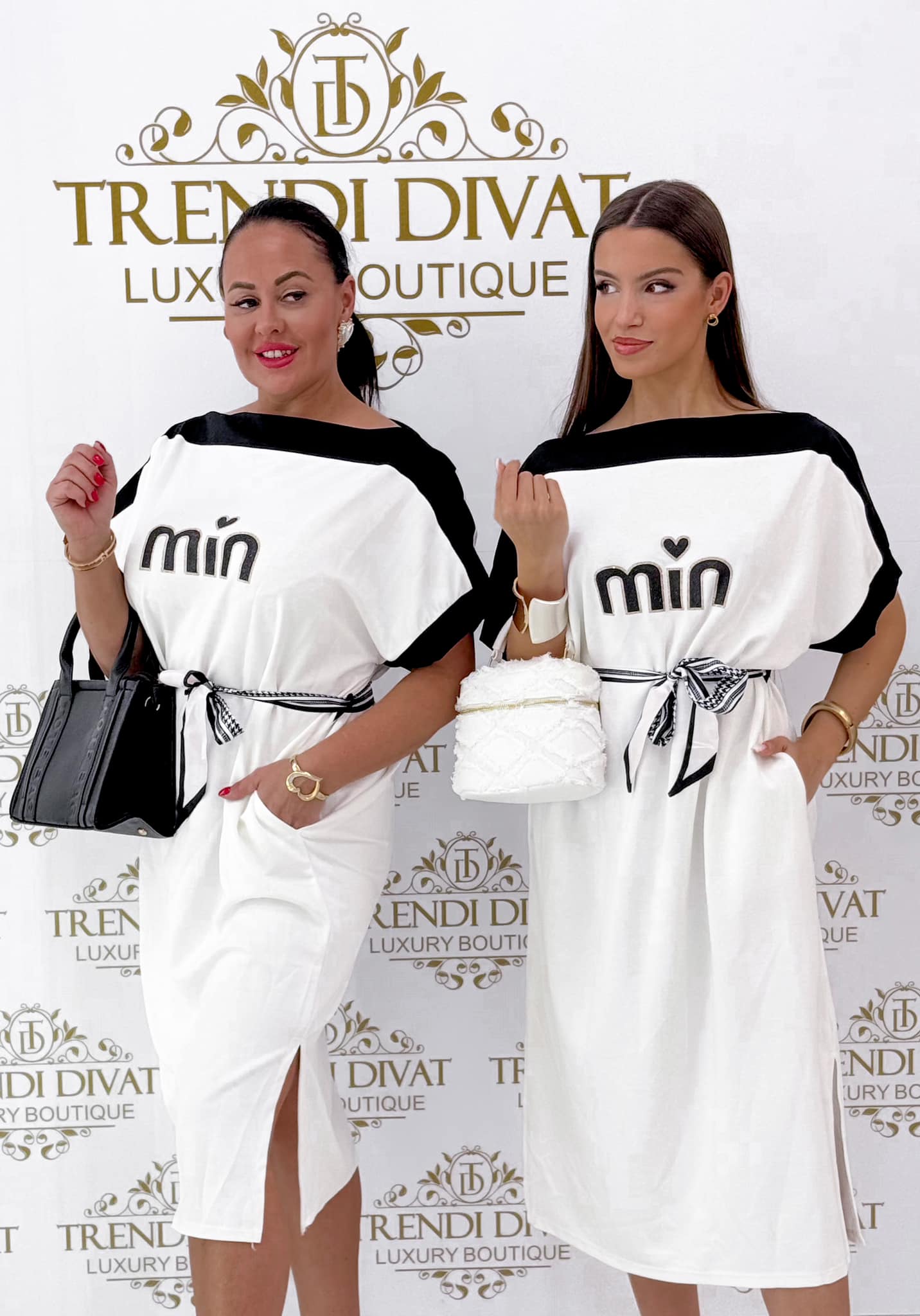 Small dress with boat neck, "min" label and tie belt - Image 2