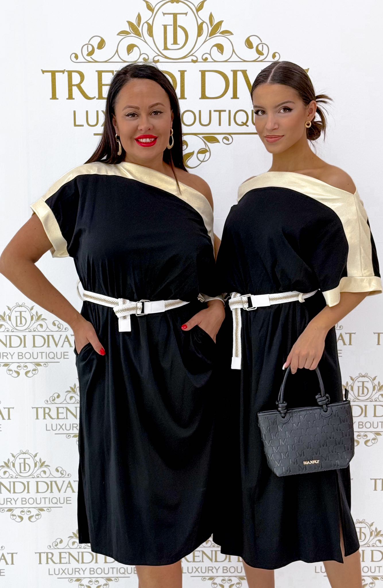 Gold coloured dress with shiny trim, side slit, pocketed dress with belt - Image 9