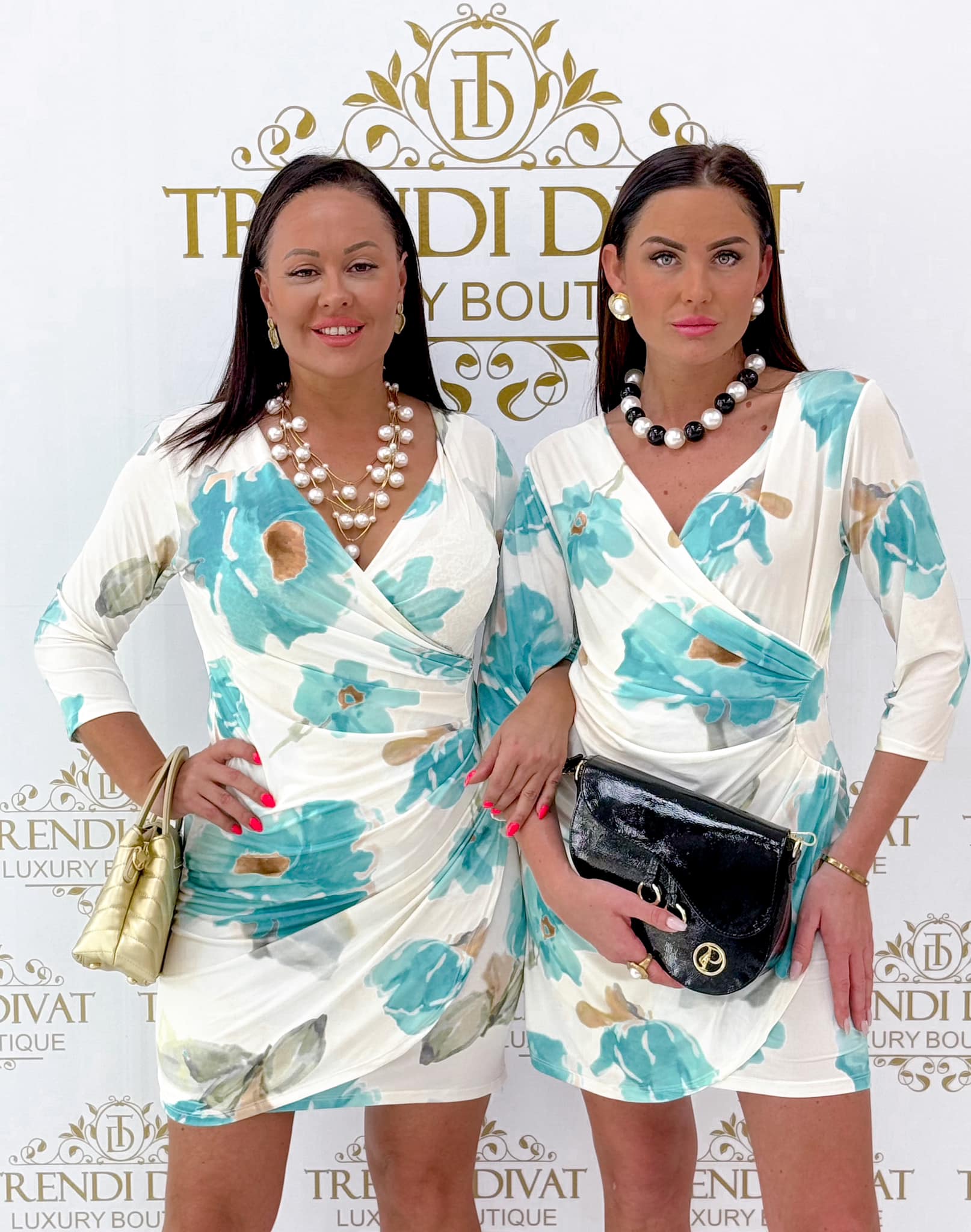 Small dress with V-neck, overlay, cold silk effect, floral pattern - Image 7