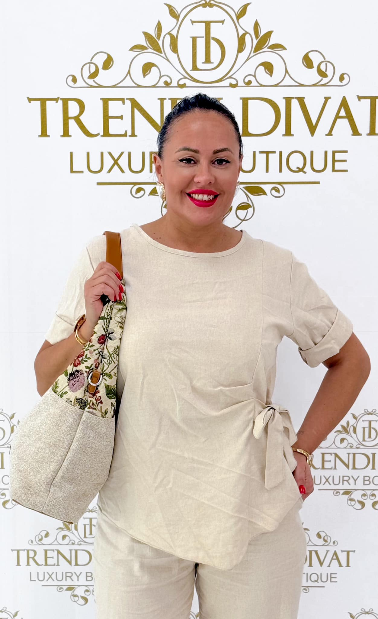 Linen effect top with bow tie at the waist - Image 8