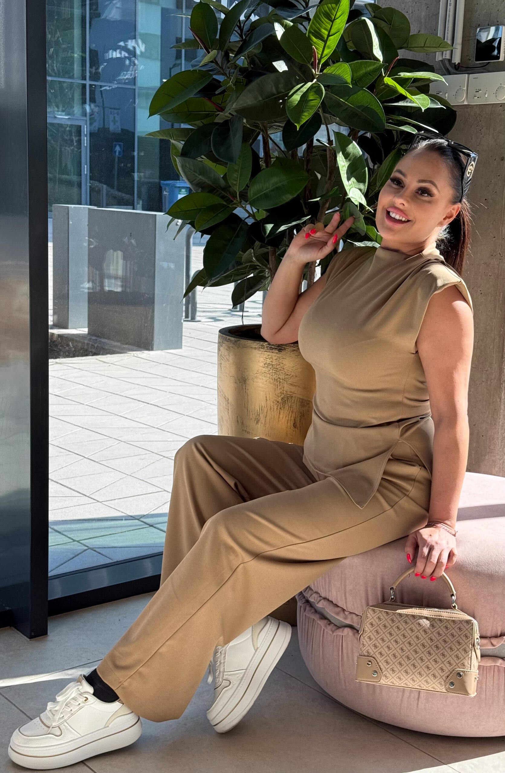 Unique palazzo set with shoulder padded top in lightweight elastic - Image 2