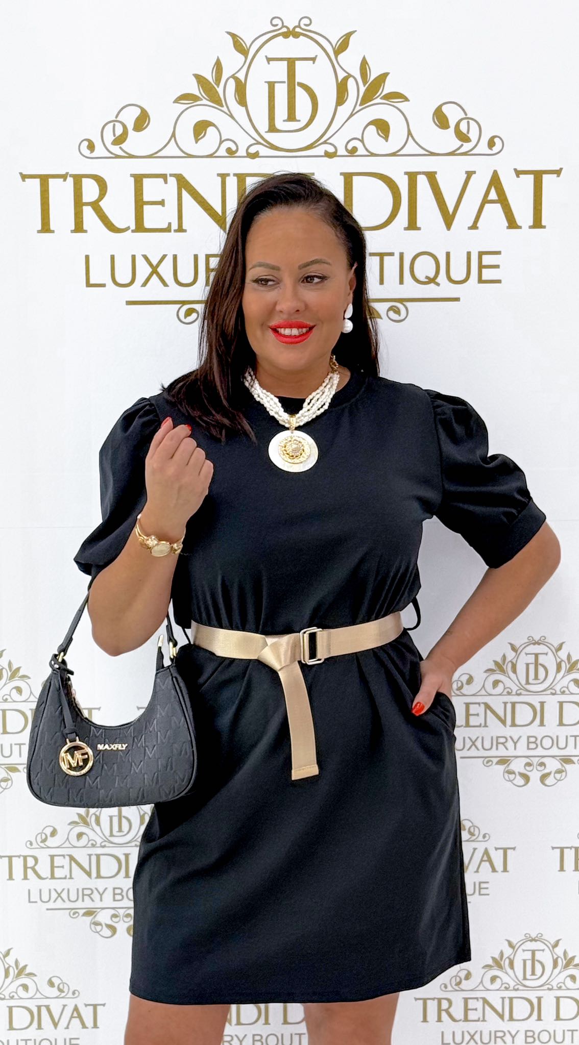 Little dress with pockets and puffy sleeves, gift belt - Image 12