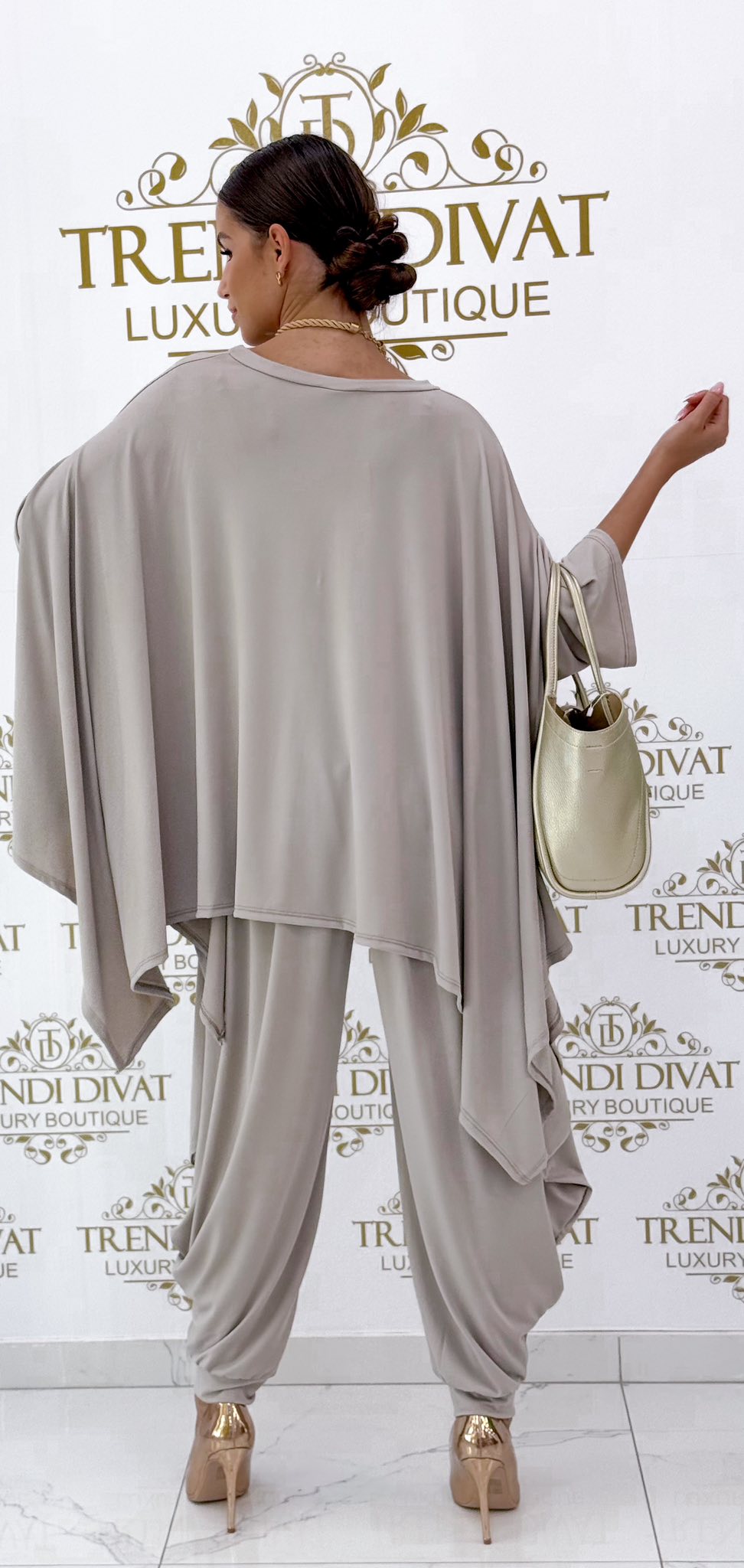 Premium quality, special custom-made ensemble - Image 25