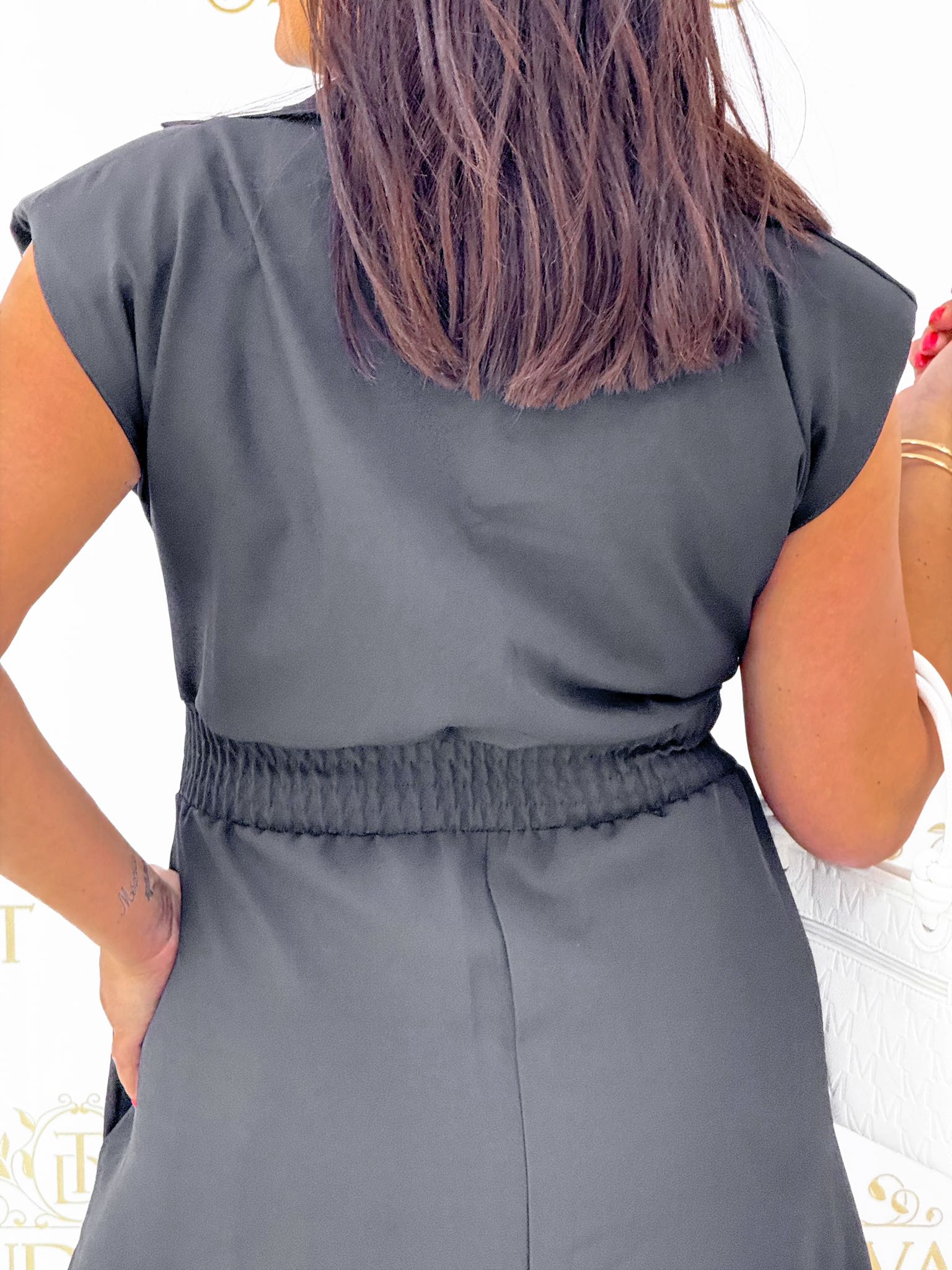 Collared, buttoned bust, slim-fit midi dress with shoulder pads - Image 32