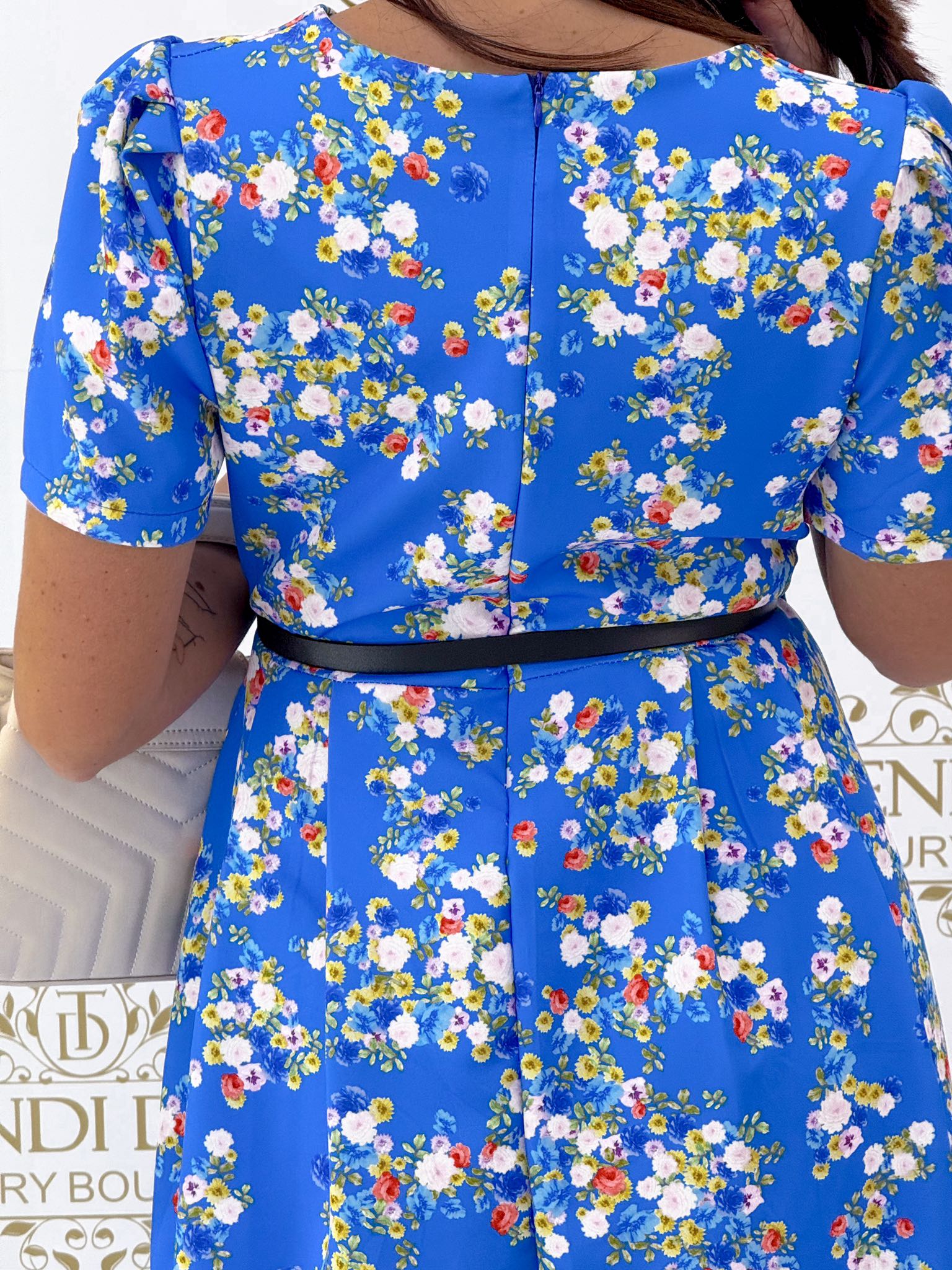 Tiny flower pattern midi dress with zipper back and gift belt - Image 7