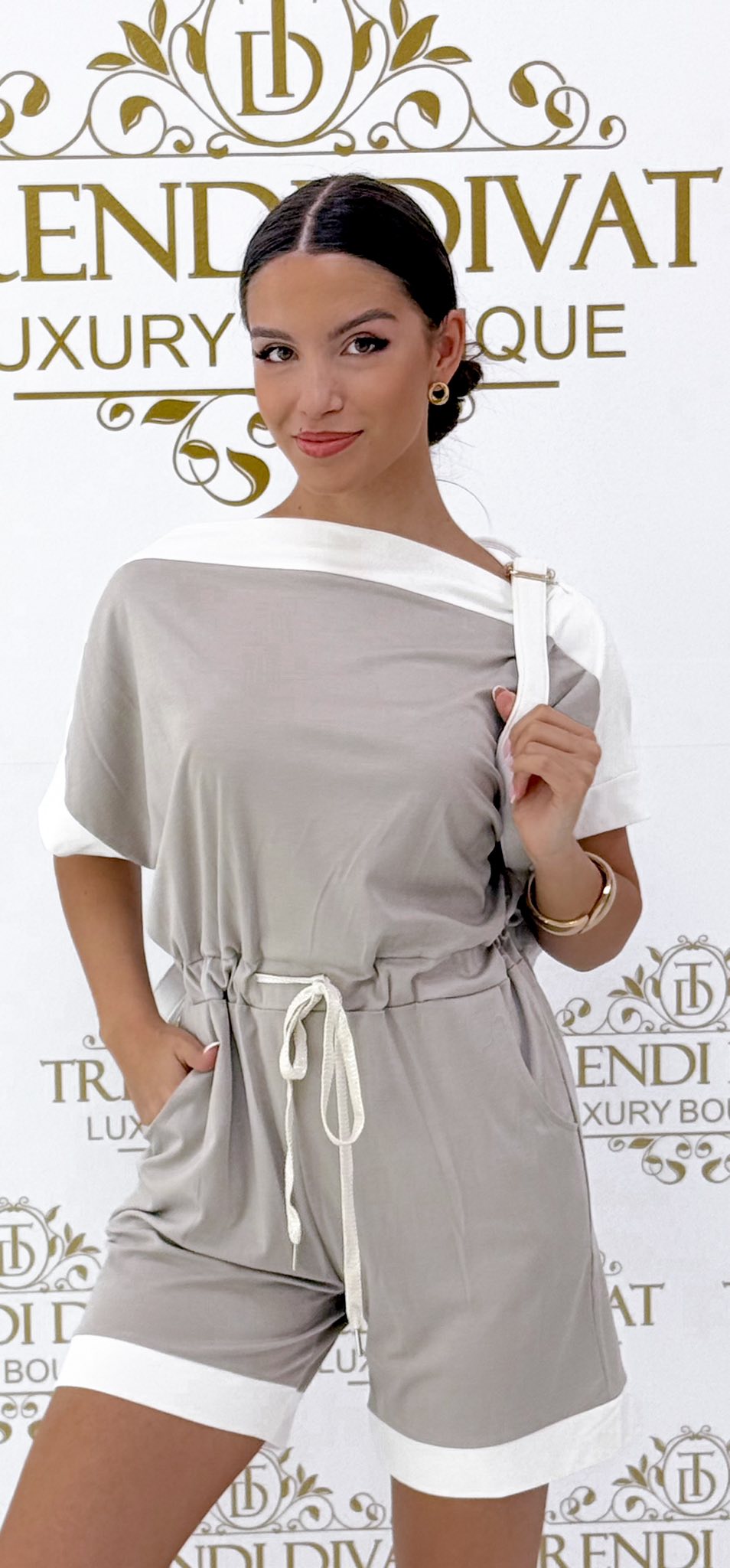 Small overalls with zipper boat neck and tie at the waist - Image 6