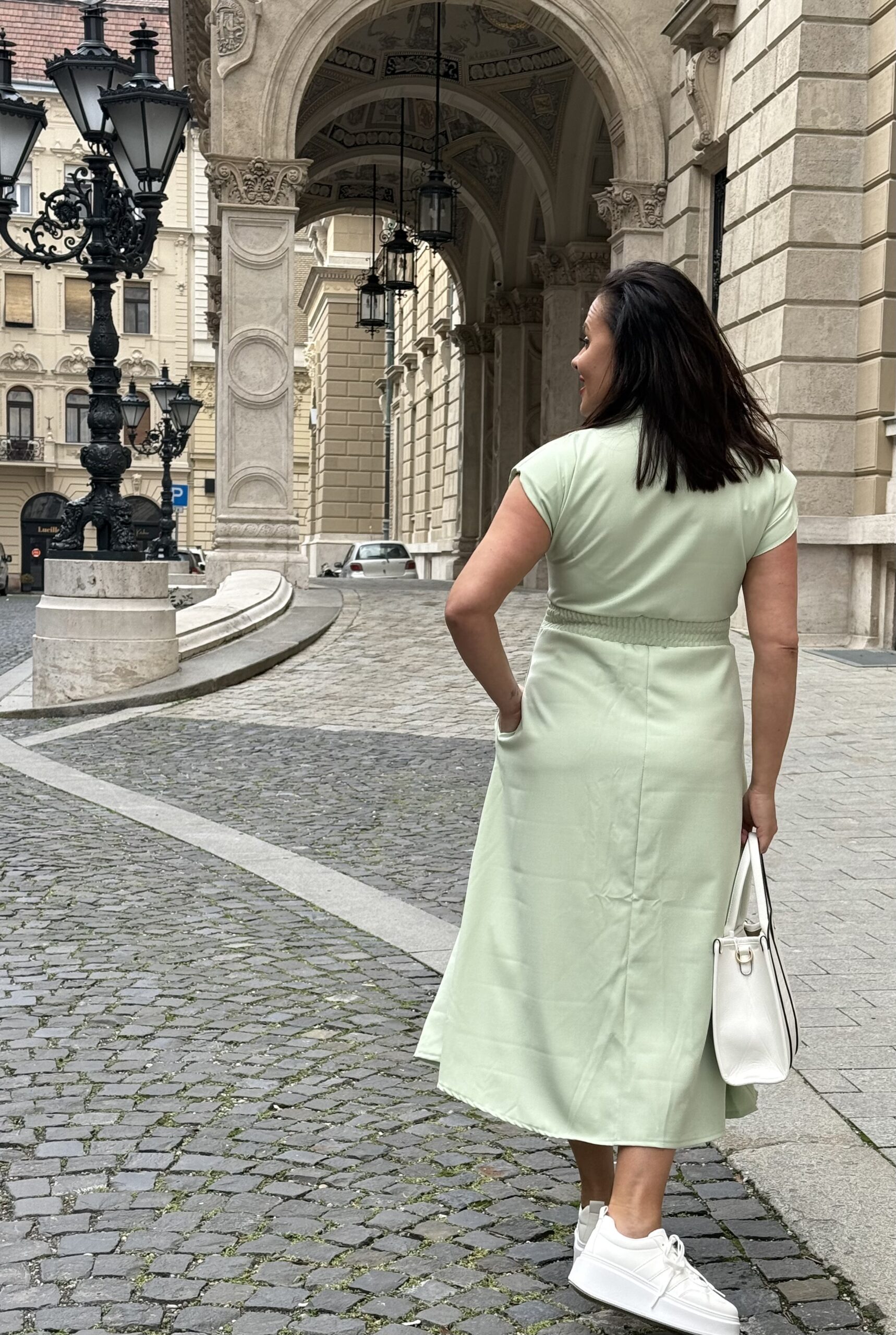 Collared, buttoned bust, slim-fit midi dress with shoulder pads - Image 6