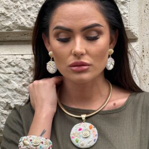 Csillogó kövekkel díszített, kagylós & tengeri csillagos fülbevaló