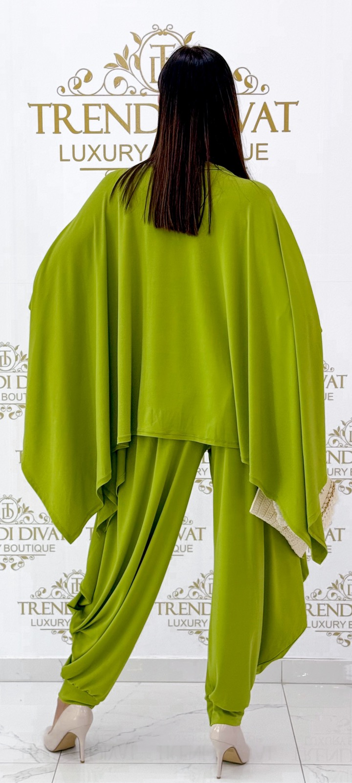 Premium quality, special custom-made ensemble - Image 42