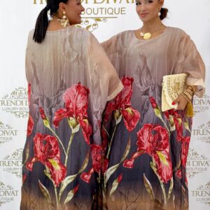 Laza fazonú, lenge anyagú, piros színű virág mintázatú maxi ruha