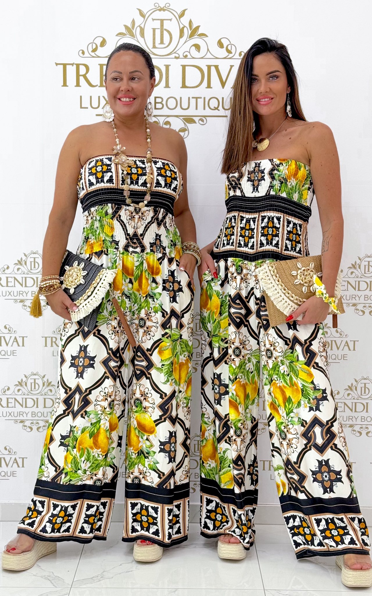 Különleges mintázatú, mellnél gumírozott palazzo overál