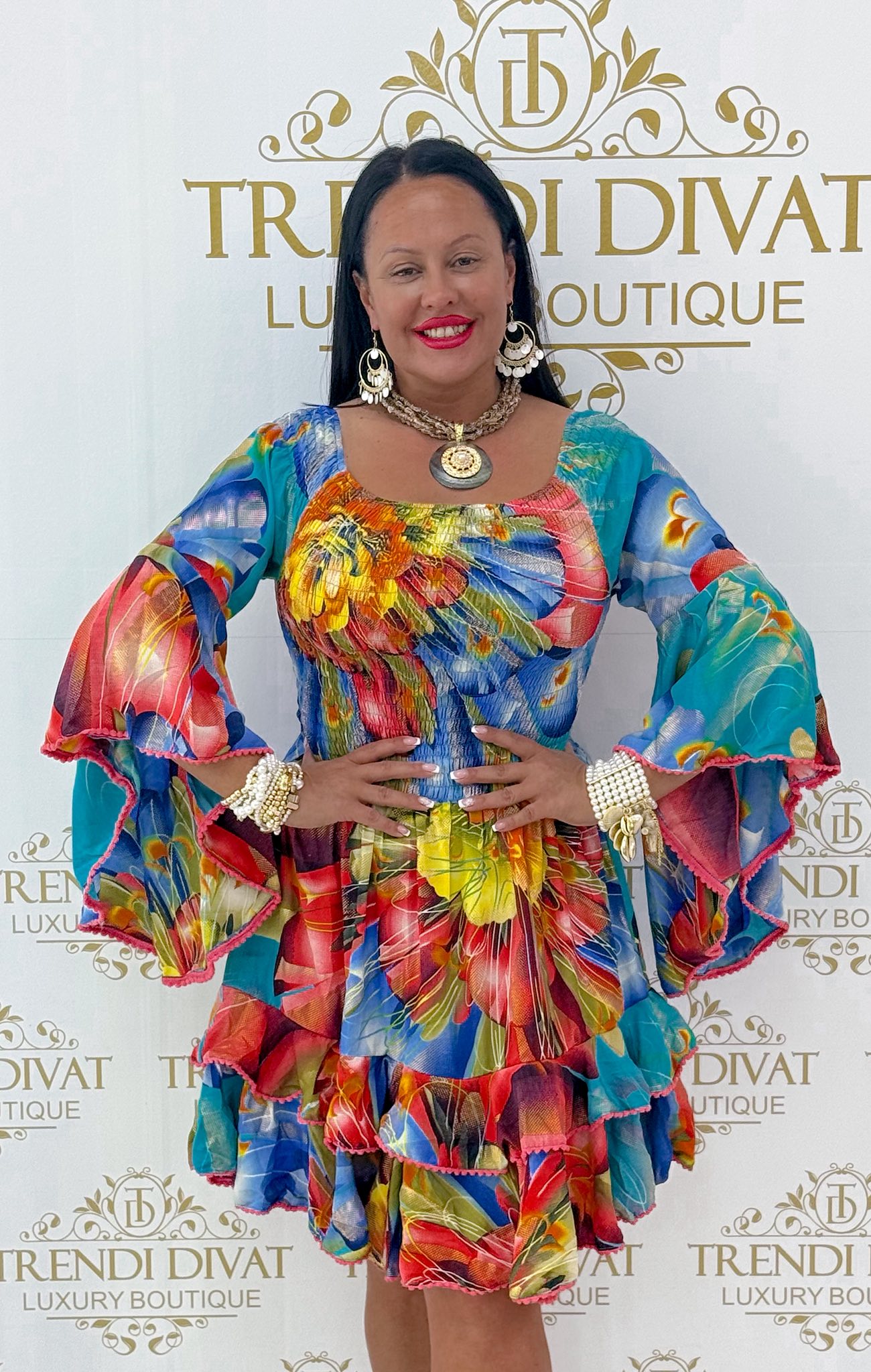 Egyedi tölcsér ujjú, mell résznél gumírozott, mintás fodros kis ruha - Image 12