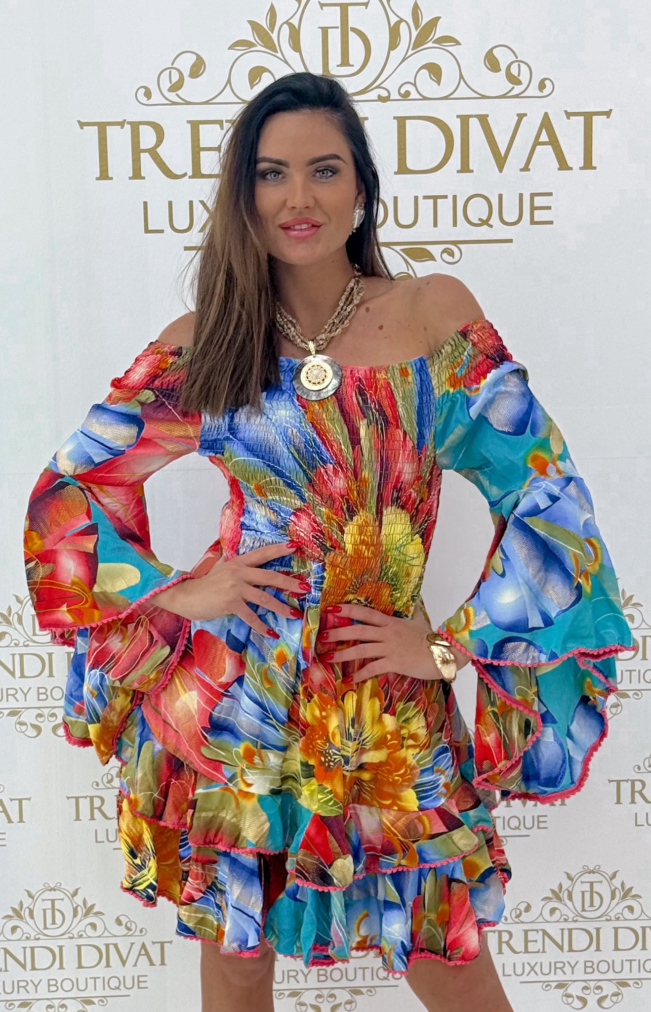 Egyedi tölcsér ujjú, mell résznél gumírozott, mintás fodros kis ruha - Image 15