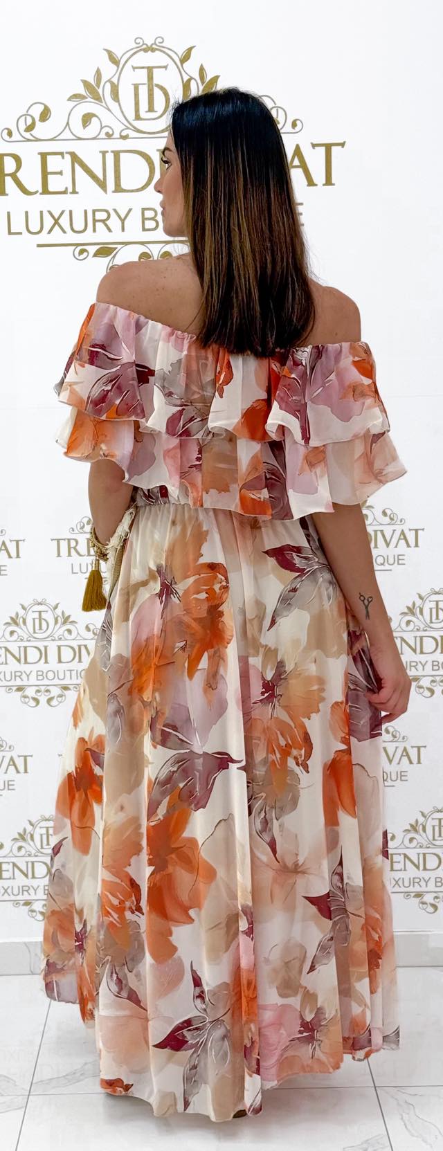 Mellrésznél fodros, különleges virág mintázatú, muszlin anyagú maxi ruha - Image 14