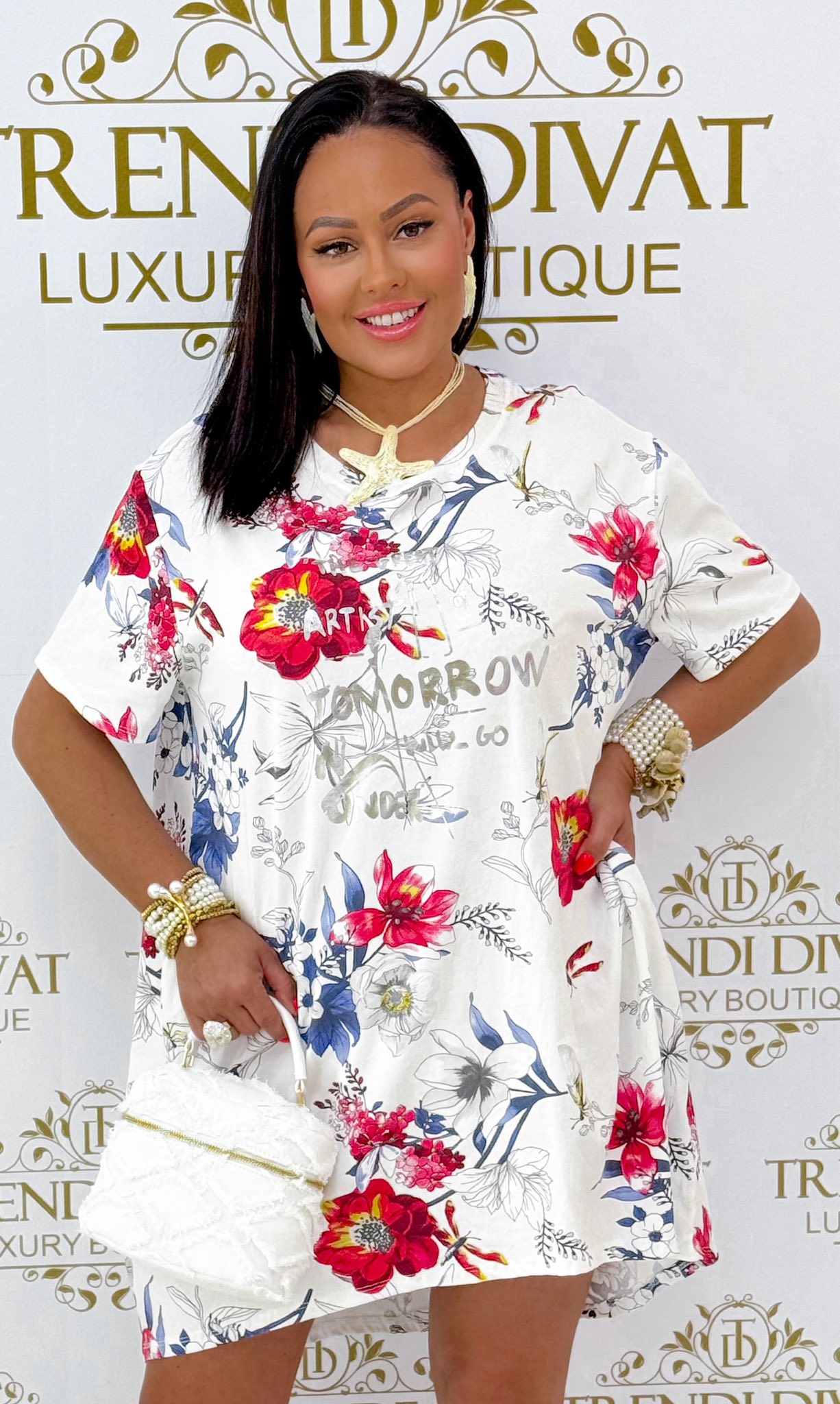 Feliratos, piros-kék színű virág mintázatú zsebes tunika - Image 2