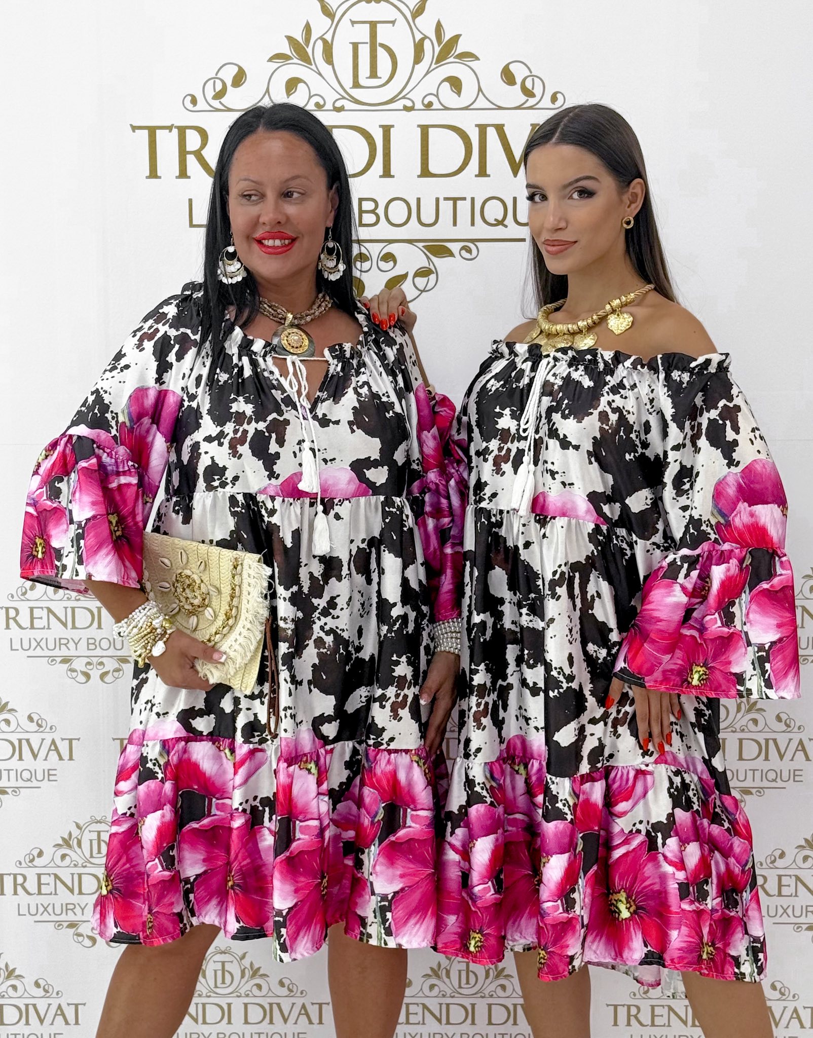 Nyakánál megkötős, különleges mintázatú selyem kis ruha - Image 2