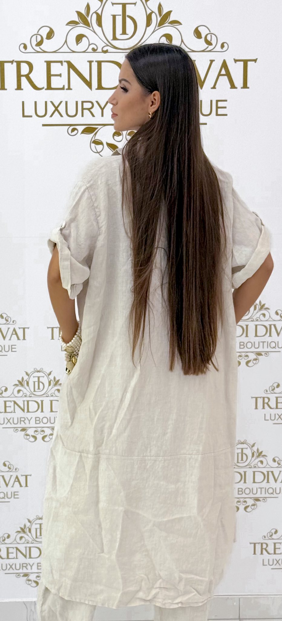 Lenvászon hatású galléros ing tunika, virágos kitűzővel - Image 24