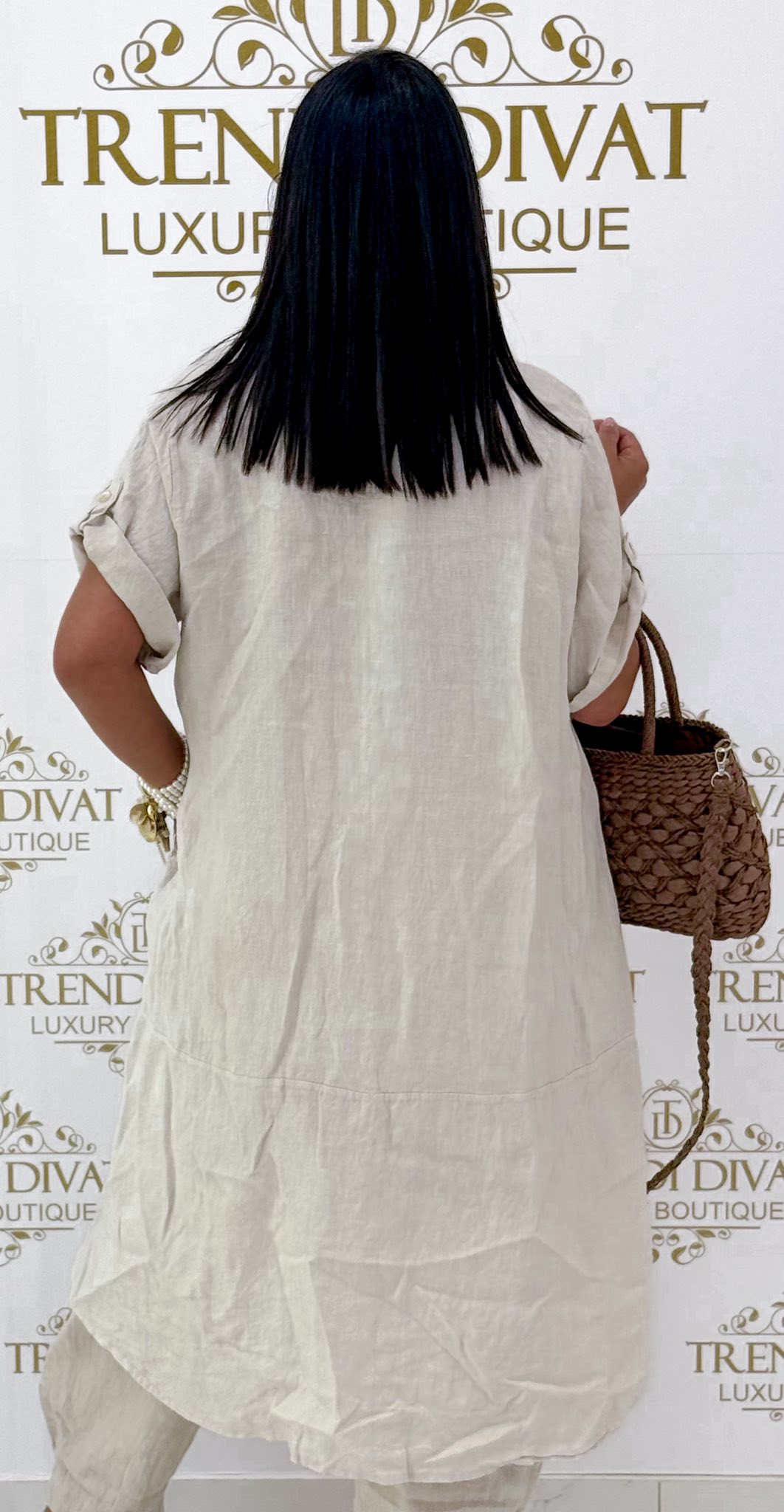 Lenvászon hatású galléros ing tunika, virágos kitűzővel - Image 25