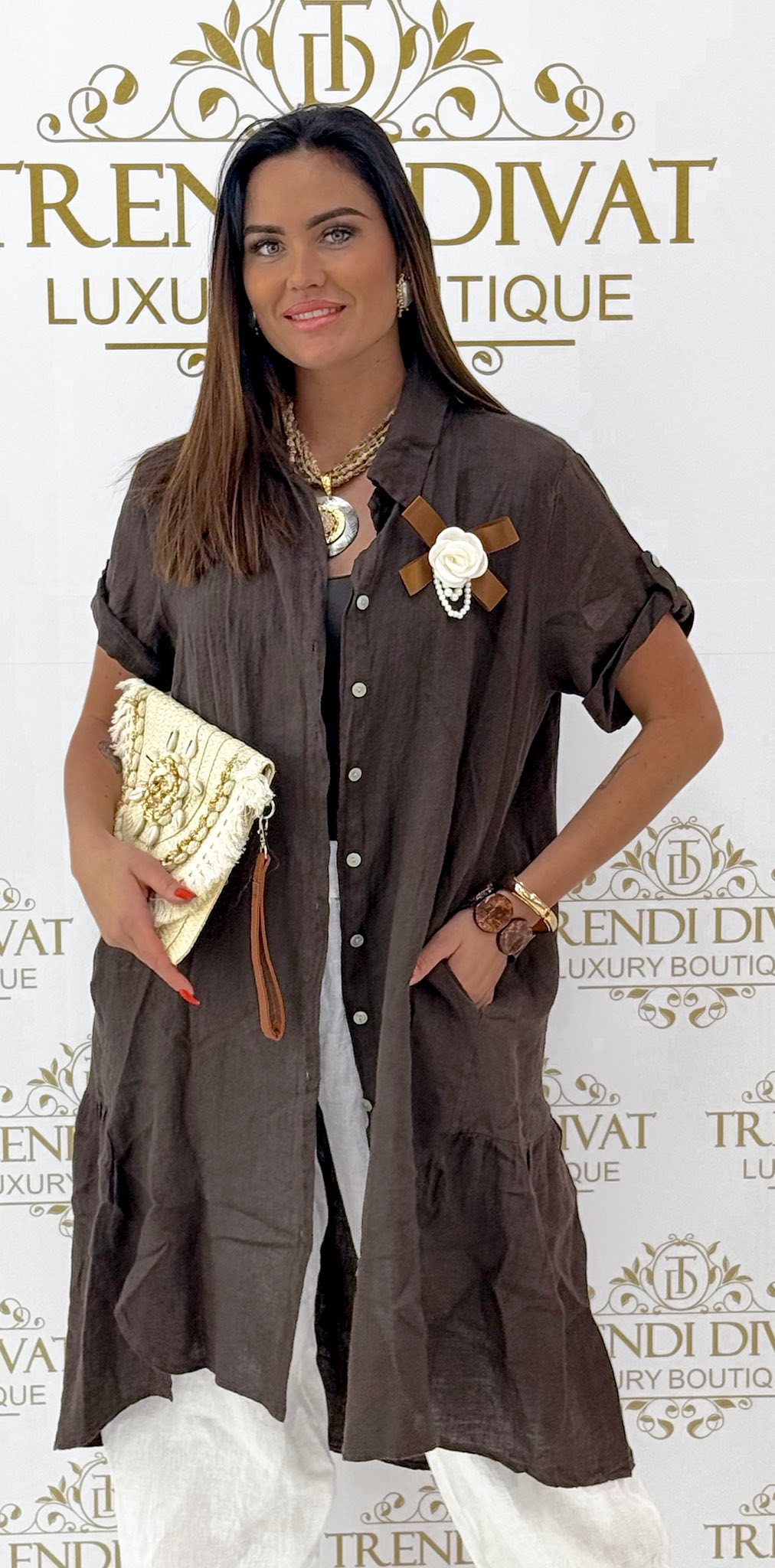 Lenvászon hatású galléros ing tunika, virágos kitűzővel - Image 7