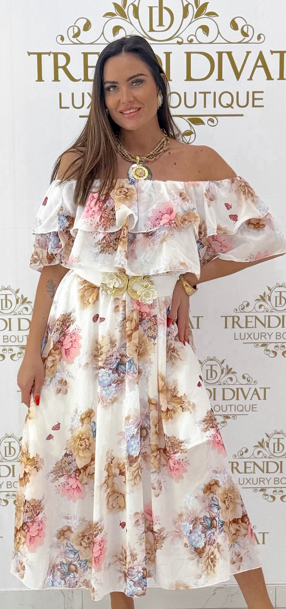 Csónak nyakú, felül fodros, virág mintázatú, muszlin anyagú maxi ruha - Image 5