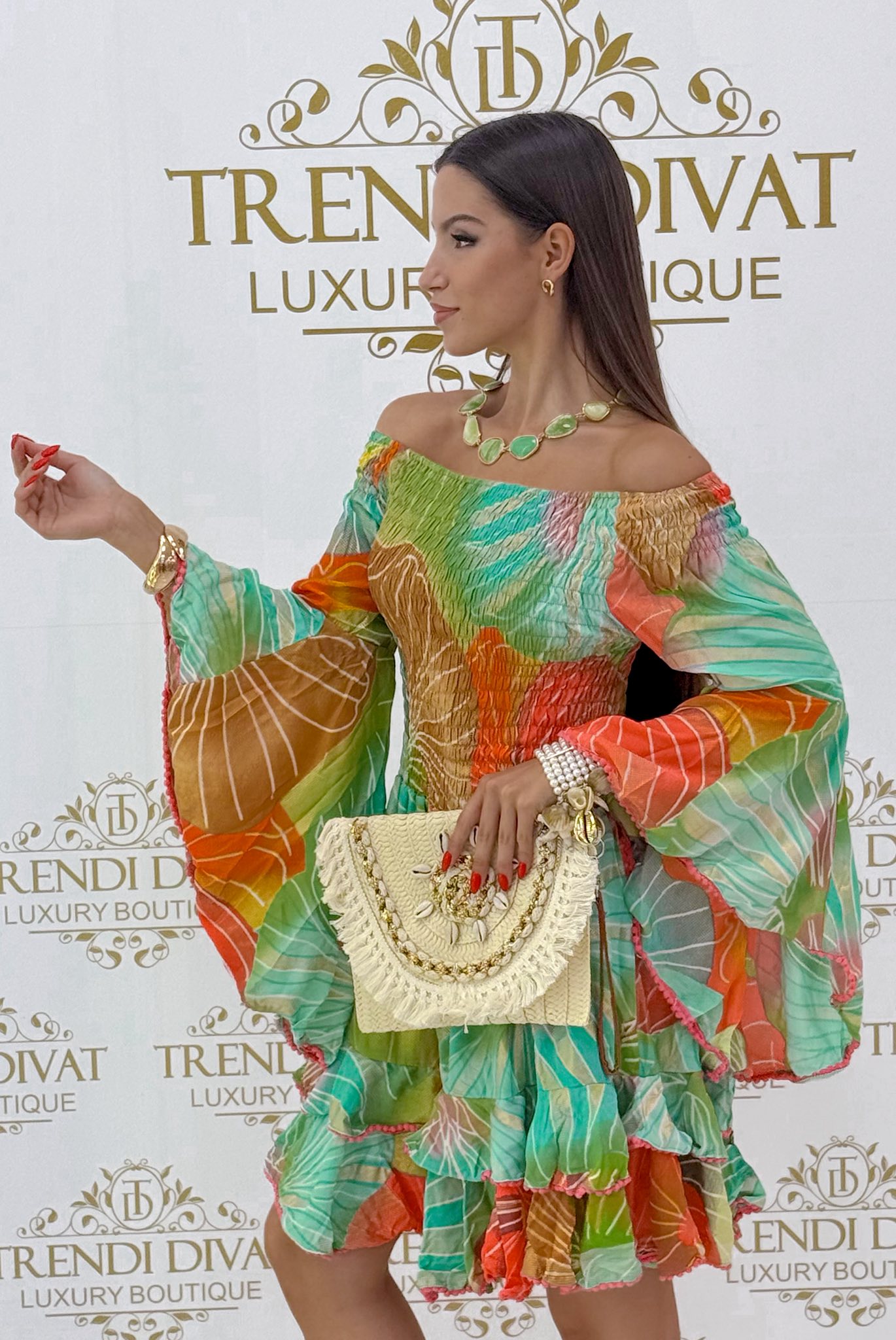 Egyedi tölcsér ujjú, mell résznél gumírozott, mintás fodros kis ruha - Image 7