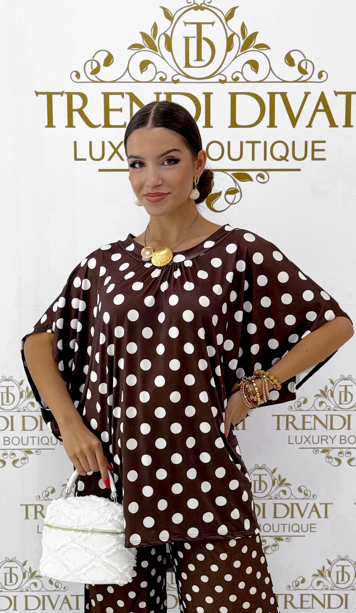 Extra bő fazonú, hideg selyem hatású, hátul masnira köthető, pöttyös tunika - Image 8