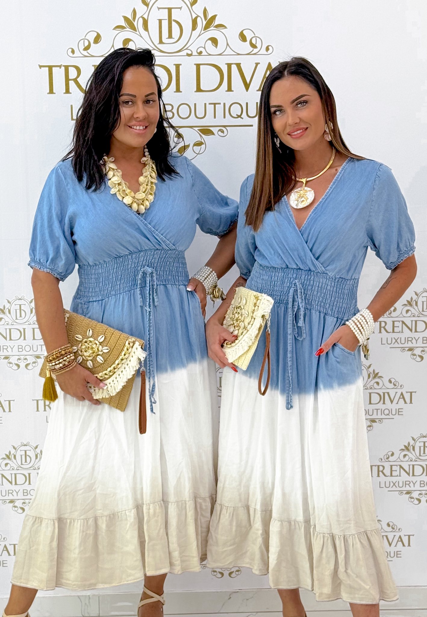 Átlapolt V-nyakú, gumis derekú, színátmenetes farmer hatású midi ruha - Image 9